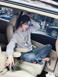 Duling Chen feet photo 18