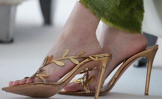 Duling Chen feet photo 17