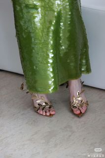 Duling Chen feet photo 13