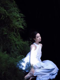 Duling Chen feet photo 3