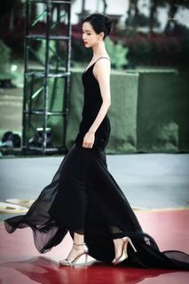 Duling Chen feet photo 1
