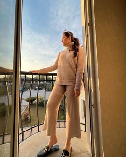 Dur-e-Fishan Saleem feet photo thumbnail