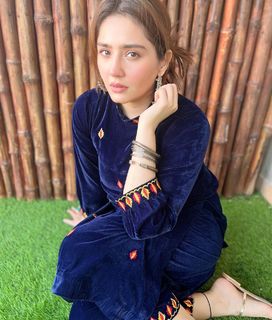 Dur-e-Fishan Saleem feet photo thumbnail