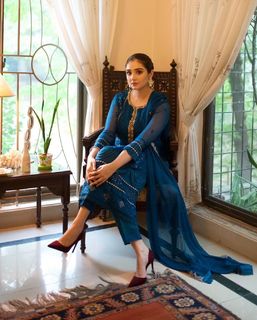 Dur-e-Fishan Saleem feet photo thumbnail