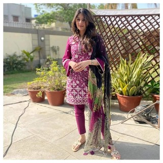 Dur-e-Fishan Saleem feet photo thumbnail