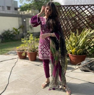 Dur-e-Fishan Saleem feet photo thumbnail