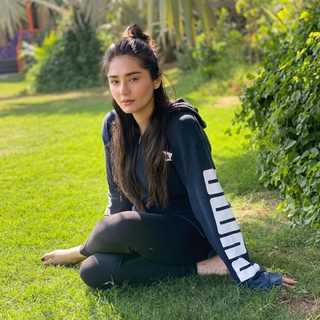 Dur-e-Fishan Saleem feet photo thumbnail