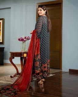 Dur-e-Fishan Saleem feet photo thumbnail