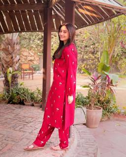 Dur-e-Fishan Saleem feet photo thumbnail