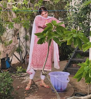 Dur-e-Fishan Saleem feet photo thumbnail