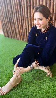 Dur-e-Fishan Saleem feet photo thumbnail