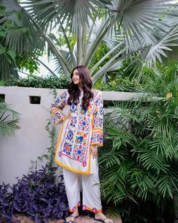 Dur-e-Fishan Saleem feet photo thumbnail