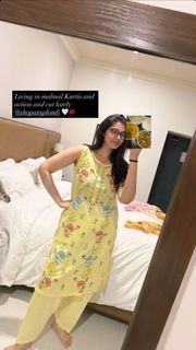 Dur-e-Fishan Saleem feet photo thumbnail