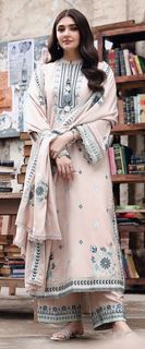 Dur-e-Fishan Saleem feet photo thumbnail