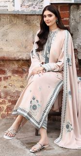 Dur-e-Fishan Saleem feet photo thumbnail