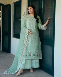 Dur-e-Fishan Saleem feet photo 10