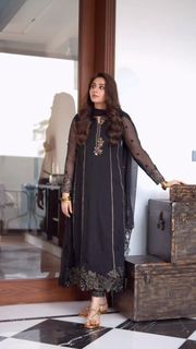 Dur-e-Fishan Saleem feet photo 1