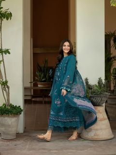 Dur-e-Fishan Saleem feet photo 5