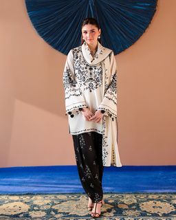 Dur-e-Fishan Saleem feet photo 1