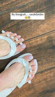 Duru Önver feet photo 10