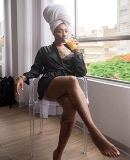Dutchess Lattimore feet photo 3