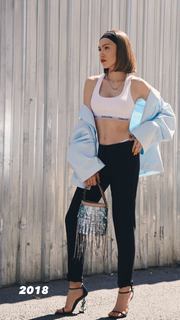 Duygu Özaslan feet photo thumbnail