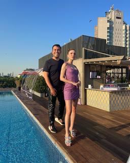 Duygu Özaslan feet photo thumbnail
