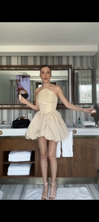 Duygu Özaslan feet photo thumbnail