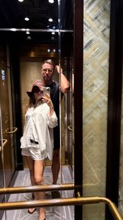 Duygu Özaslan feet photo thumbnail