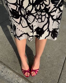 Duygu Özaslan feet photo 18