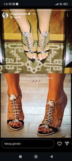 Duygu Özaslan feet photo 16