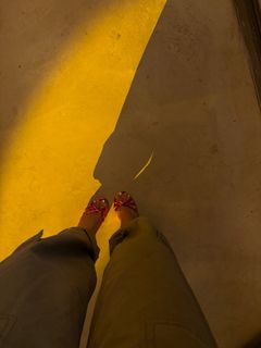 Duygu Özaslan feet photo 16