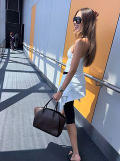 Duygu Özaslan feet photo 6