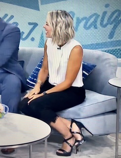 Dylan Dreyer feet photo thumbnail