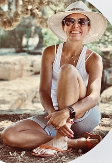 Dylan Dreyer feet photo thumbnail
