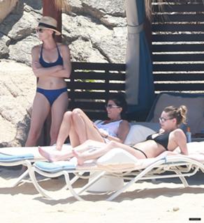 Dylan Penn feet photo 11