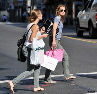 Dylan Penn feet photo 19