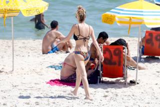 Dylan Penn feet photo 3
