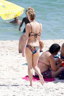 Dylan Penn feet photo 2