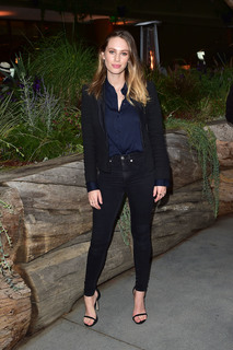 Dylan Penn feet photo 15