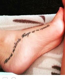 Dânia Neto feet photo 1