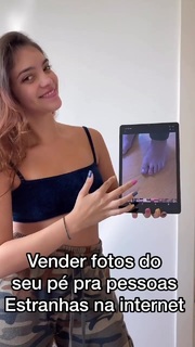 Débora Aladim feet photo 7