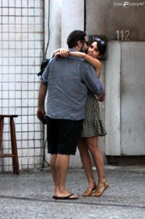 Débora Falabella feet photo thumbnail