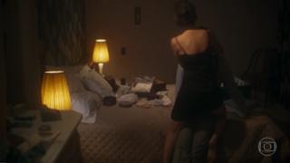 Débora Falabella feet photo thumbnail