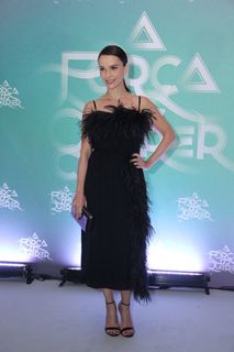 Débora Falabella feet photo thumbnail