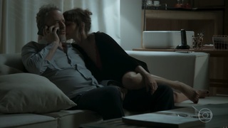 Débora Falabella feet photo thumbnail