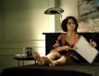 Débora Falabella feet photo thumbnail