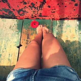 Débora Monteiro feet photo 9