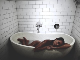 Débora Monteiro feet photo 9