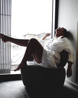Débora Monteiro feet photo 3